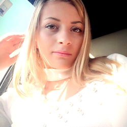 Jessy's Candid Moment in a Cozy Car