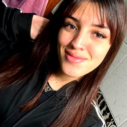 Ayelenxxu - Elegant Model Strike Pose in OnlyFans Photoshoot