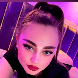 Model Photo by Alyss_Reuss