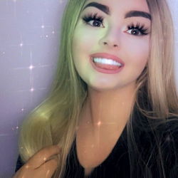 Alisha's Glamorous Selfie