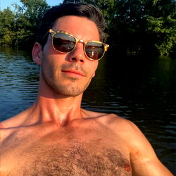 Austin Sir in a relaxing outdoor setting