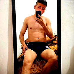 Fashion Model Alexander Vidaurre Shares His Look with Onlyfans