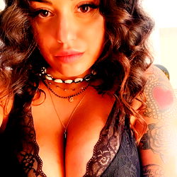 Hot Brunette 🔥 in Switzerland