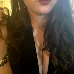 Nat in a Chic Black Blazer, Showcasing Curves with Confidence