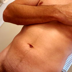 Hunky Man with Chiseled Abs, OnlyFans Model A_Va_guy