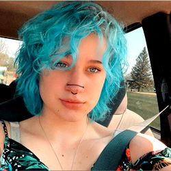 Model Lip: A Moment of Beauty