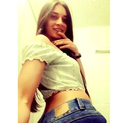 Ainahpet - Fashionable Photoshoot with OnlyFans Model