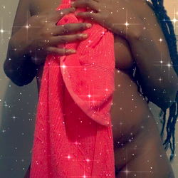 Sensual Jinx Kocaine: A OnlyFans Celebrity Moment