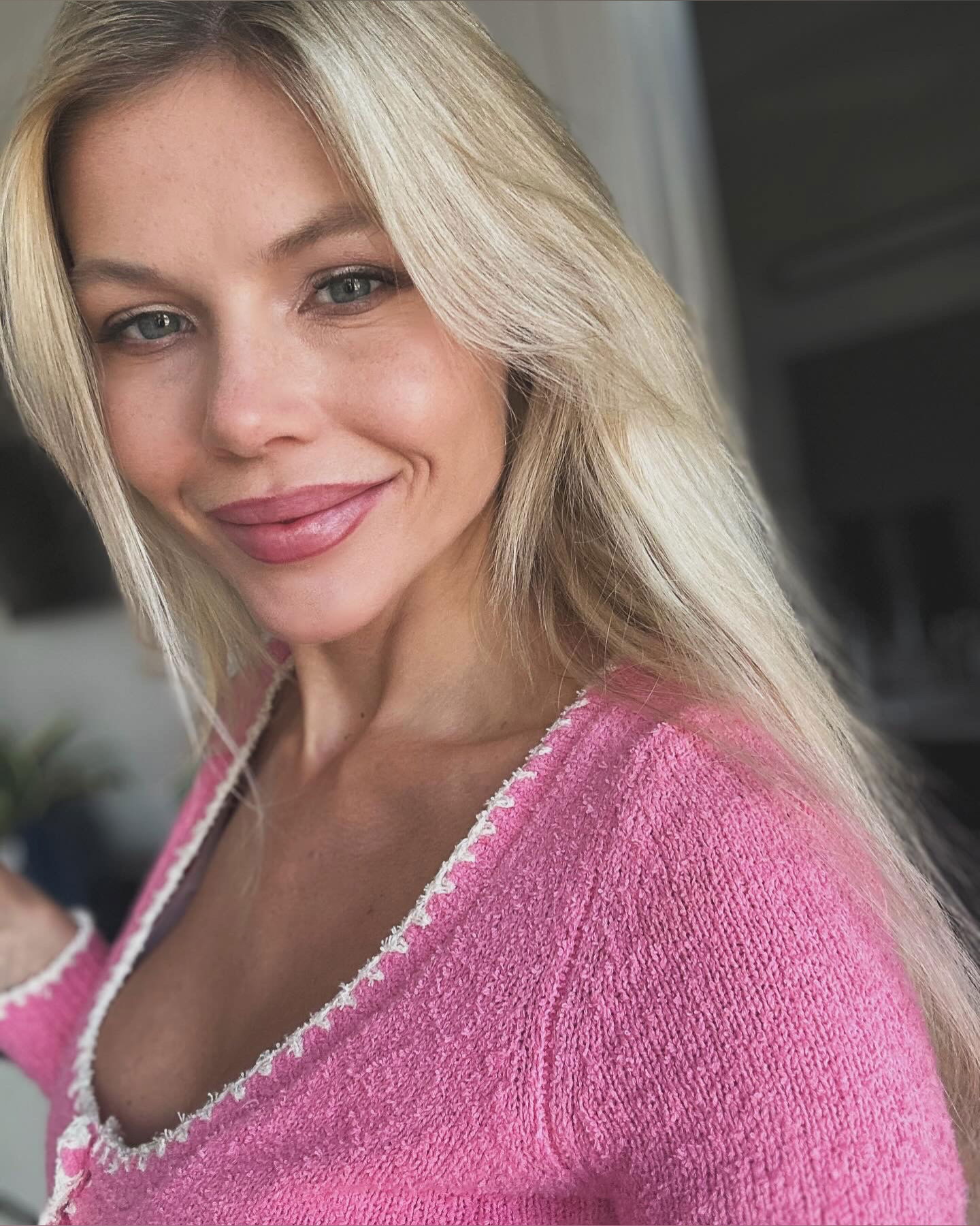 🎁Ashley Belle Video Calls &amp; Customs💋🎄🎉🎊🎁 photo