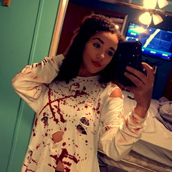 Luv bug: Scary Costume in Mirror Selfie