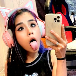 Kendra <3, 12miles Away - Instagram Model in a Purple and Blue Tie-Dye Top