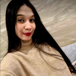 Sasha Selle's Stylish Social Media Post