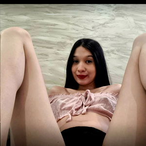 Sasha Selle ๐ญ photo