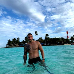 Andrรฉs zelev photo