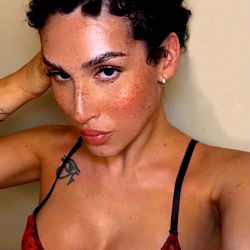 Introducing Ivona Marie, the alluring OnlyFans model from Minnesota!