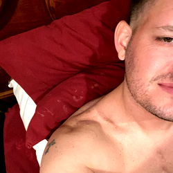 OnlyFans Model Khcountry in Casual Photograph