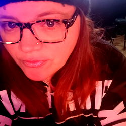 Amanda Thomas in Casual Attire