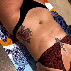 Alexis November photo