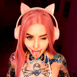 Gaming Enthusiast Embracing Her Inner Kitten 🎧 🐾