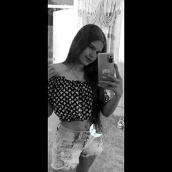 Anayad: A Model's World