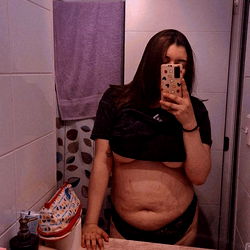 Alejandra, OnlyFans Model, in Mirror Selfie