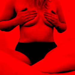 Fantasy Female Figure: Aesthetic Artwork