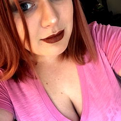 Model Arwenlynn on OnlyFans - Pink T-Shirt, Red Hair, Makeup Look