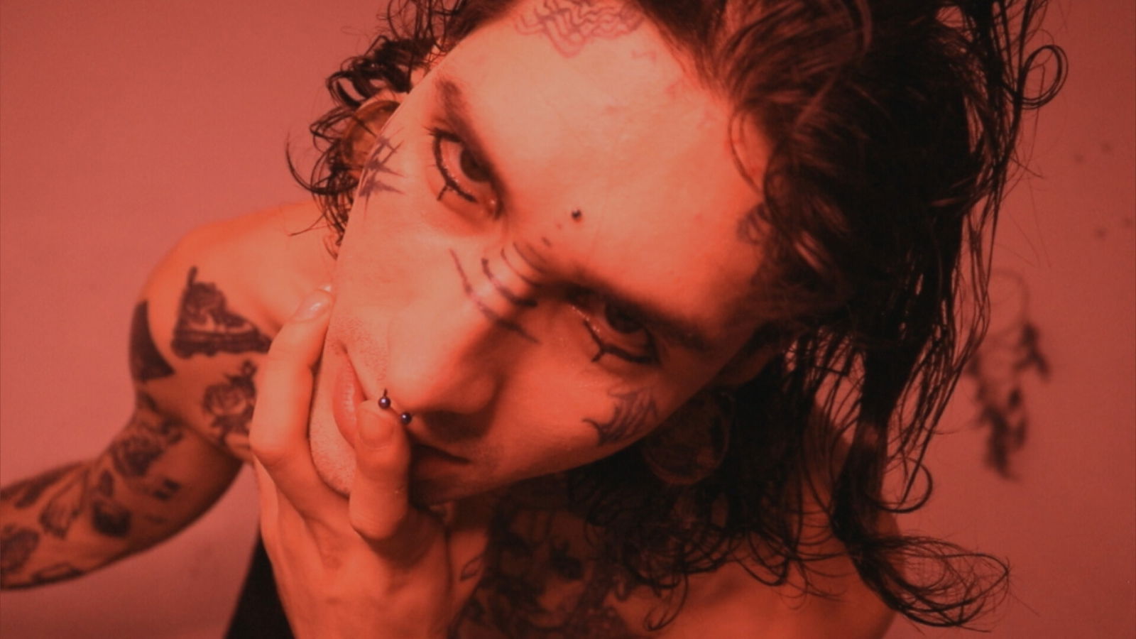 01101111 01110010 01100111 01111001 photo