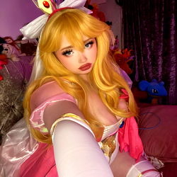 Sophie, the Anime-Inspired Cosplayer on OnlyFans