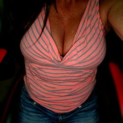 Stylish Model E N T I C In Florida