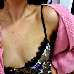 Annnnaa Elizabeth, Melbourne Model Showcasing Her OnlyFans Page