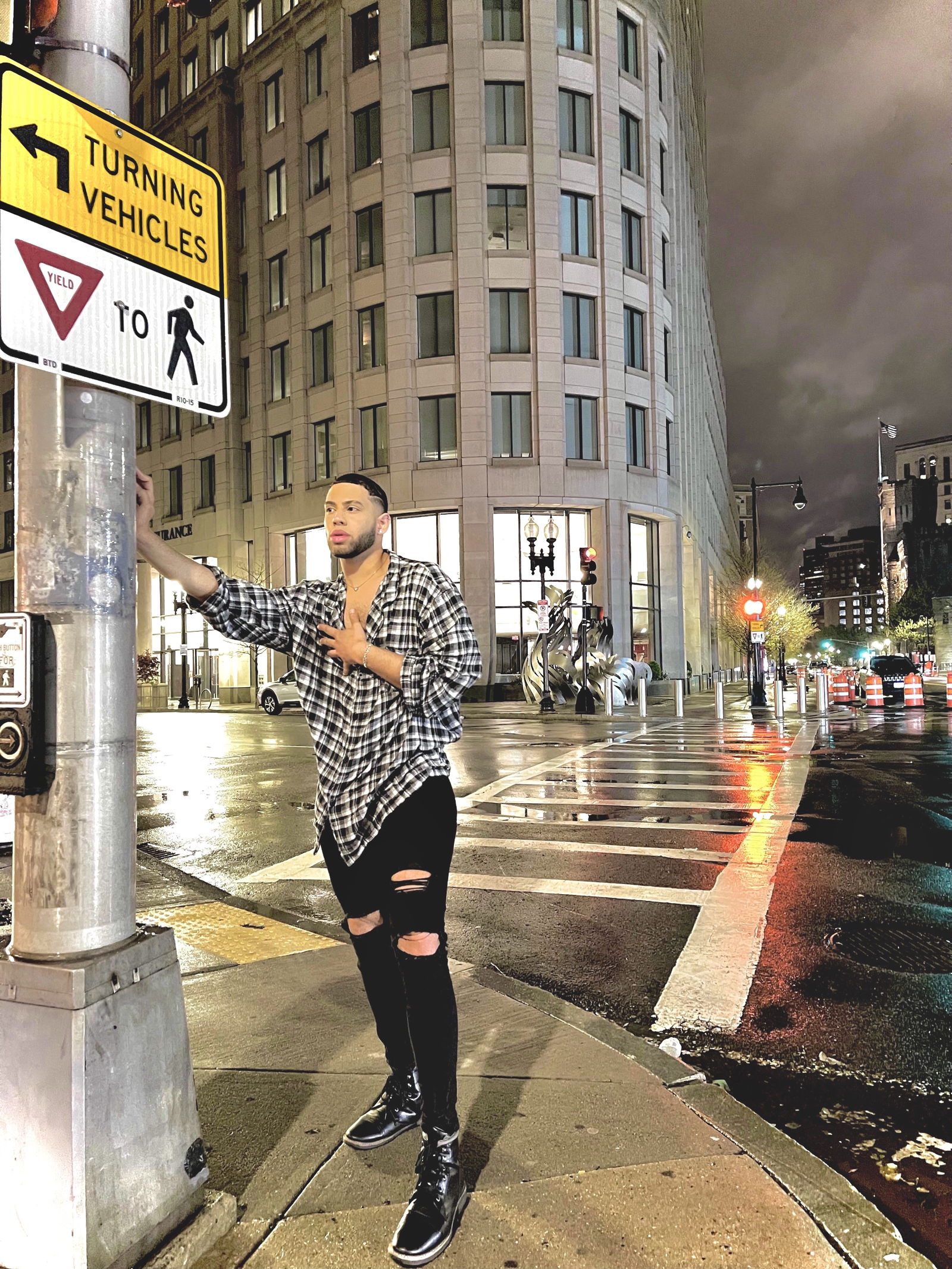 A N T H O N Y S O S A 🤴🏻 photo