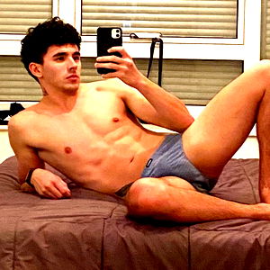 𝗔𝗔𝗥𝗢𝗡 🇦🇷❤️🔥 photo