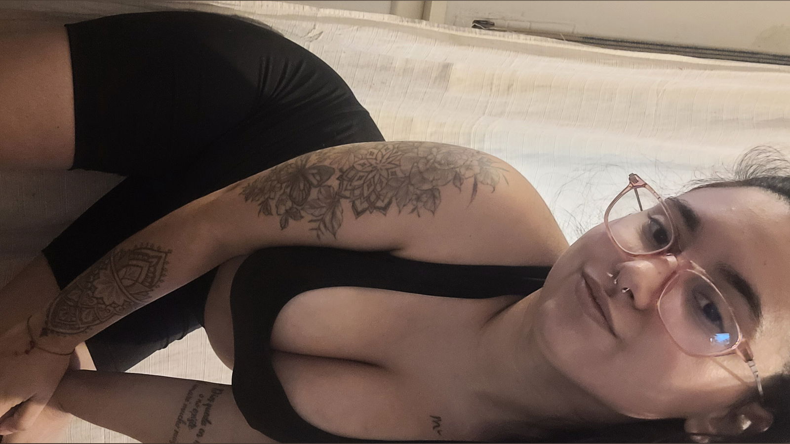 YOUR GODDESS 🖤👑 photo