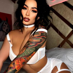 🕷 𝓚𝓪𝓽𝓽 🕷 photo