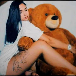 OnlyFans Model Angélica Sharing Her Life