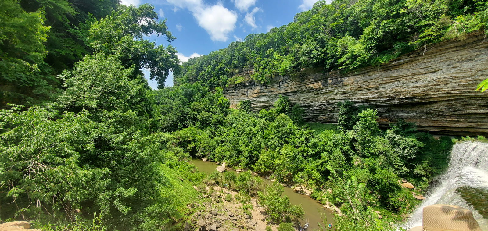 ♡ 𝓓 𝓔 𝓛 𝓘 𝓒 𝓐 𝓣 𝓔 ♡ photo