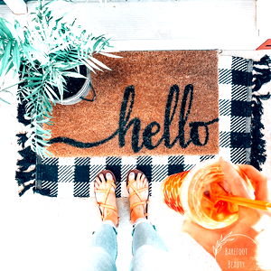 barefoot beautyโจ photo