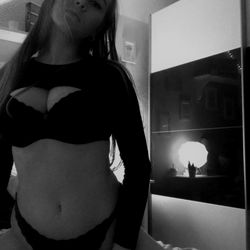 OnlyFans Model Avo <3 from Germany