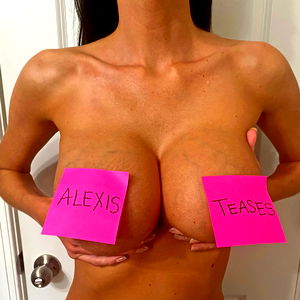 Alexis Teases photo