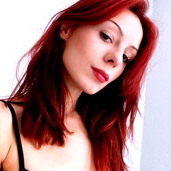 A model pose with a seductive gaze