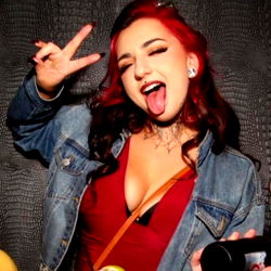 Redd's Playful and Dynamic Style