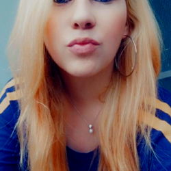 Model Photo - Gringa Loca ❤️