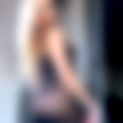 Your Mistress Arinaโ๏ธ๐ Kneel.Obey.Worship photo