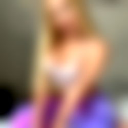 Your Mistress Arinaโ๏ธ๐ Kneel.Obey.Worship photo