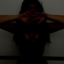 Onlyfans Model in Colombian Cityscape