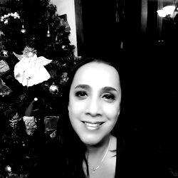 A festive moment with Andrea Zamora