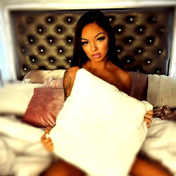 Mulabaybee - Model, OnlyFans Content