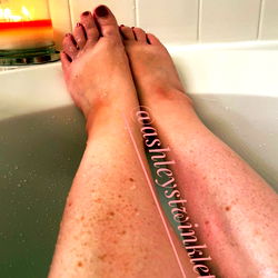 Ashley's Twinkle Toes: Exquisite Foot Detailing