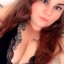 Model Ashleyann from Alabama